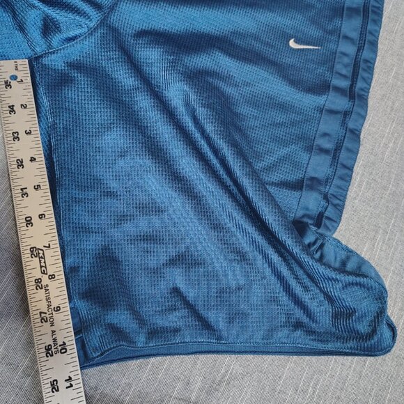 Vintage Nike Shorts Size Medium Bue White Swoosh Embroiderd Training Gym Workout - Picture 5 of 12